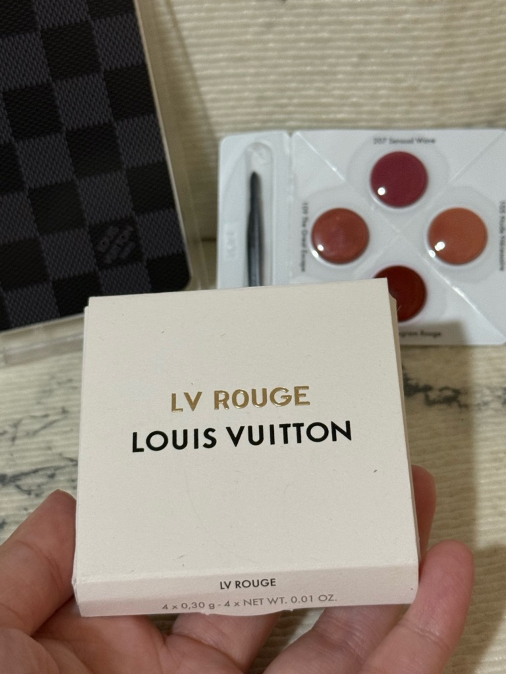 Louis Vuitton Lipstick Sample (4 Colors) & Playing Card in Protective Case: 9 ♠️ - Picture 3 of 8